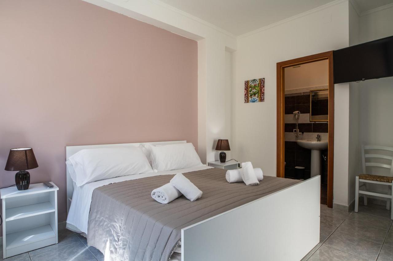Ada Hotel & Apartments Giardini Naxos Esterno foto